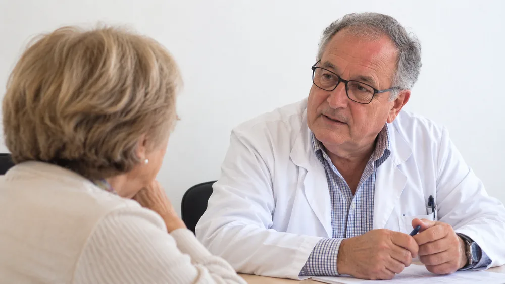 Consulta de Medicina General y Geriatría en Clínica Arjona